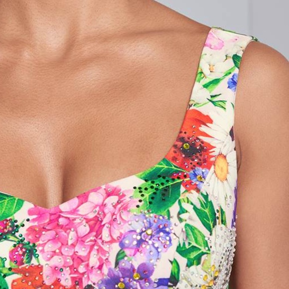 Ruffle Trim Detail Dress - Picture 2 of 5